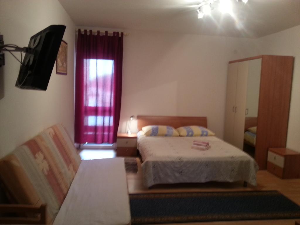 Studio Apartments Ivica Primosten Phòng bức ảnh